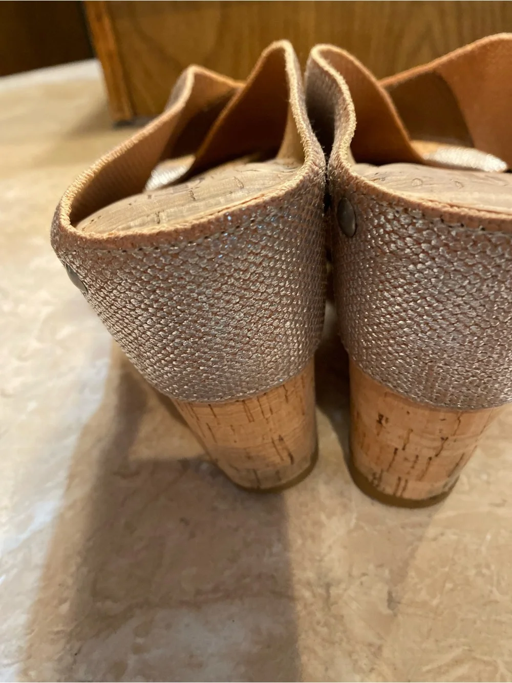 Lucky Brand Metallic Rose Gold Crossband Wedge Sandals